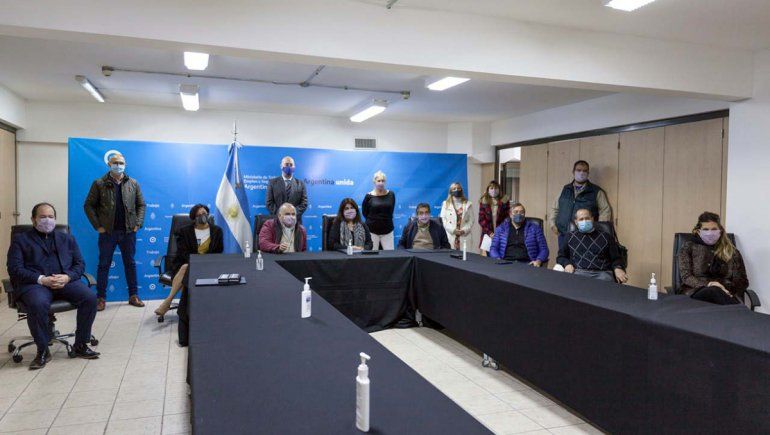 Nación y estatales acordaron un aumento salarial del 35%