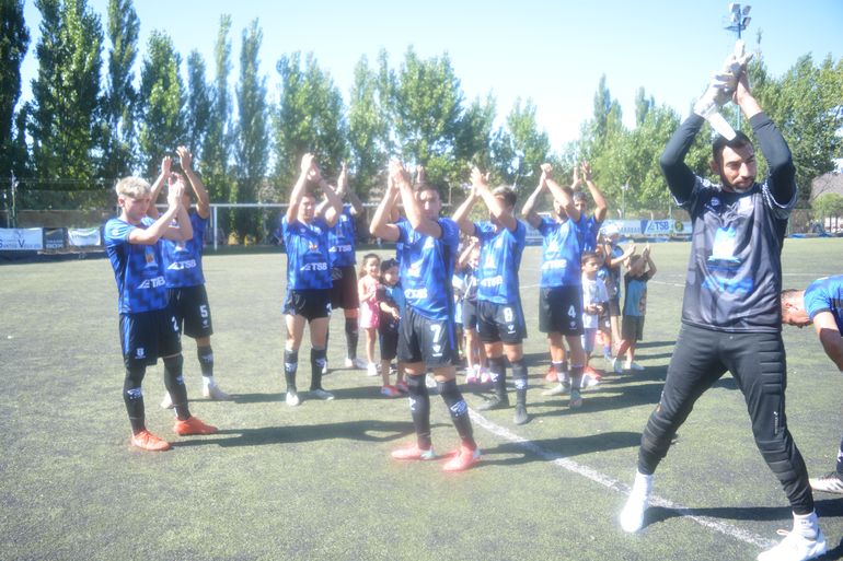 Deportivo Rincón y La Amistad, por la final del Regional