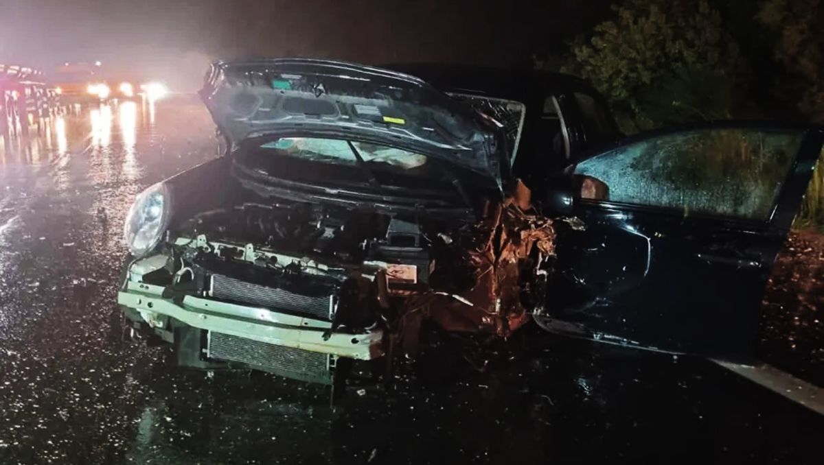 Ocho heridos en un fuerte choque frontal en la Ruta 40
