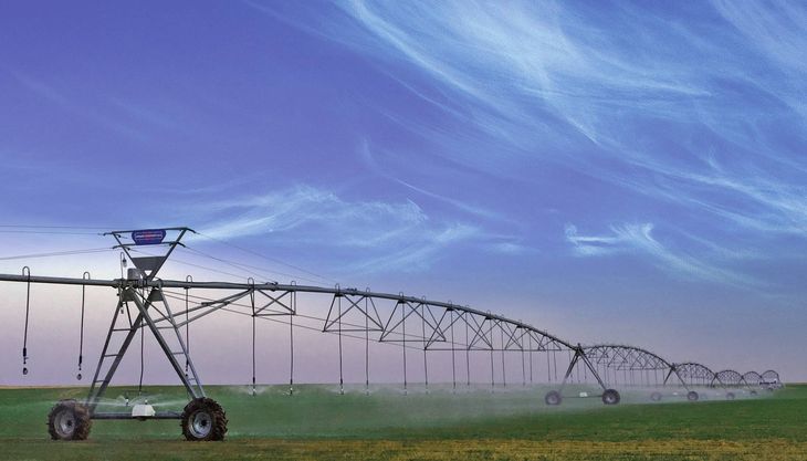 Con la nueva tecnología se puede supervisar simultáneamente hasta 10 pivots en una jornada. Con la nueva tecnología se puede supervisar simultáneamente hasta 10 pivots en una jornada.