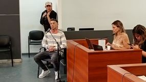 Kevin Chávez fue imputado por ser el autor del doble crimen del barrio San Lorenzo. Estuvo prófugo cerca de 10 días y se entregó en Cinco Saltos. | LM Neuquen Kevin Chávez fue imputado por ser el autor del doble crimen del barrio San Lorenzo. Estuvo prófugo cerca de 10 días y se entregó en Cinco Saltos.