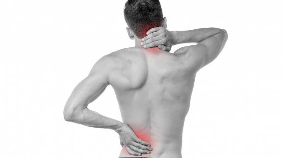 La inflamación o irritación del nervio ciático ocasiona el dolor. Lo más difícil de determinar es por qué se irrita ese nervio tan importante.