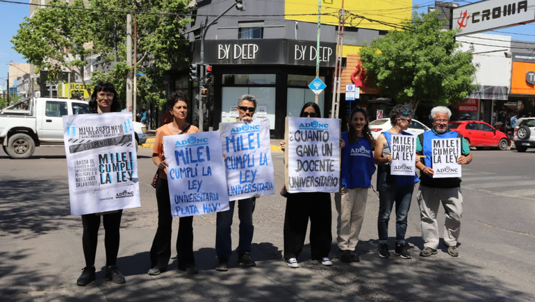 El paro fue convocado a nivel nacional por las federaciones universitarias en reclamo por la aplicación de la ley de financiamiento universitario.