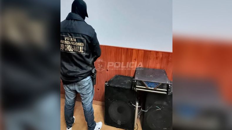 La División Investigaciones de la Zona Norte encabezó un importante despliegue y recuperó lo sustraído. | LM Neuquen La División Investigaciones de la Zona Norte encabezó un importante despliegue y recuperó lo sustraído.