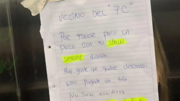 interna en un edificio: por favor, para un poco con tu show sexual diario interna en un edificio: por favor, para un poco con tu show sexual diario