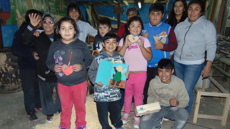Más de 30 alumnos asisten al taller de carpintería en Mariano Moreno.&nbsp;
