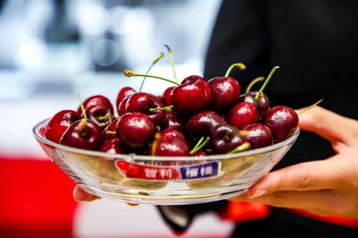 China es el principal mercado para la oferta exportable de cerezas de Chile. China es el principal mercado para la oferta exportable de cerezas de Chile.