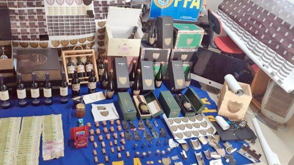 Falsificaban champagne Dom Perignon y los vendían en Mercado Libre