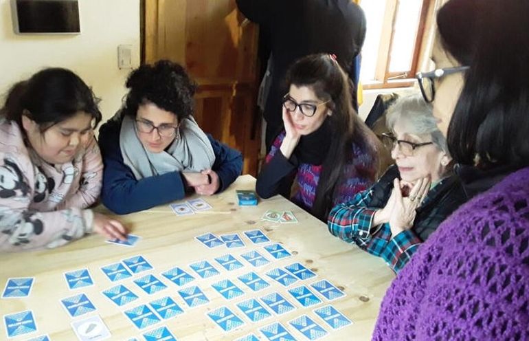 Jugando al Mrkantun en Bariloche.