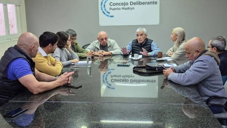 Reunión del Consejo de Adultos Mayores de Puerto Madryn con autoridades.