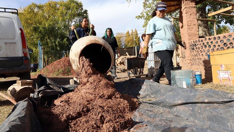 La bioconstrucción es mucho más que una técnica, un modo de vida.