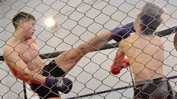 El nocaut del año fue de un neuquino en la MMA: el impactante video