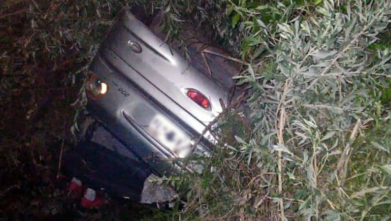 Se salvó de milagro tras sufrir un brutal vuelco sobre la Ruta 151