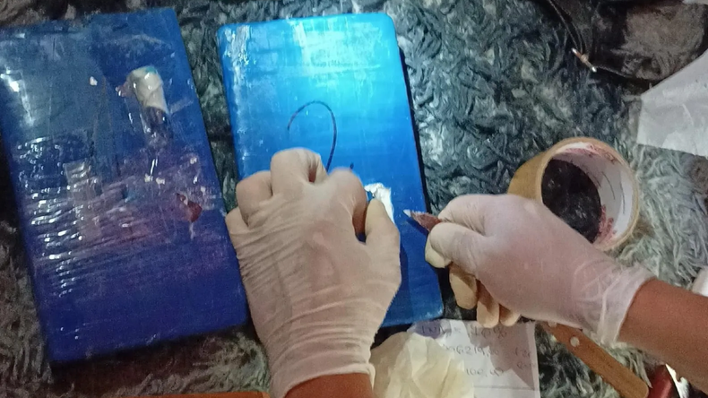 La Tía de Villa La Angostura cayó presa en varias oportunidades en el marco de investigaciones por narcomenudeo. | LM Neuquen La Tía de Villa La Angostura cayó presa en varias oportunidades en el marco de investigaciones por narcomenudeo.