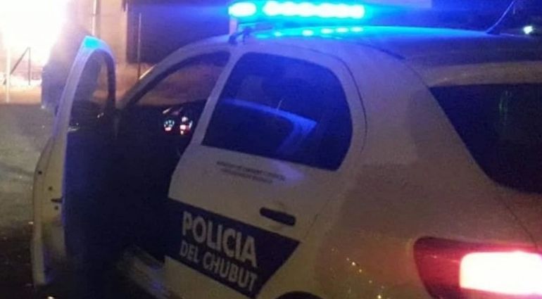 La Policía de Chubut actuó de oficio en Trelew, porque el hombre baleado no quiso hacer la denuncia. La Policía de Chubut actuó de oficio en Trelew, porque el hombre baleado no quiso hacer la denuncia.