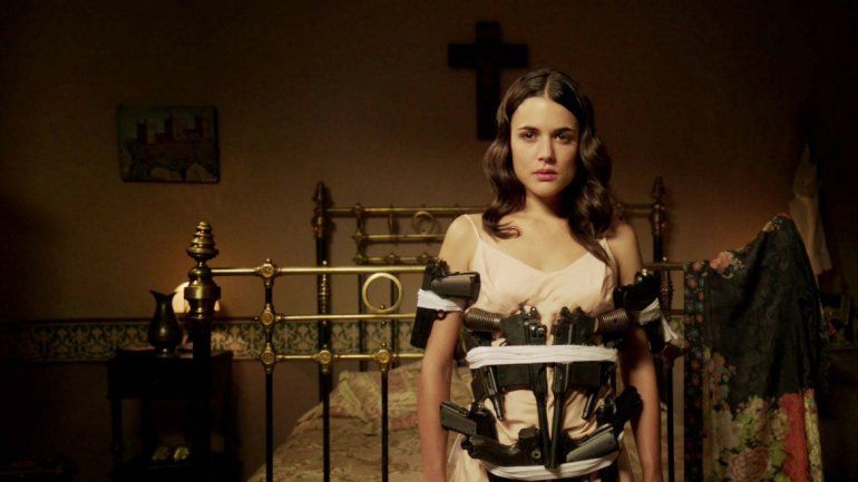 El tiempo entre costuras es la nueva lata española que se emitirá pronto en Telefe.&nbsp;