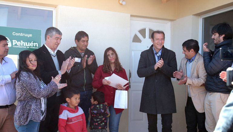 Doce familias de Taquimilán ya tienen sus casas