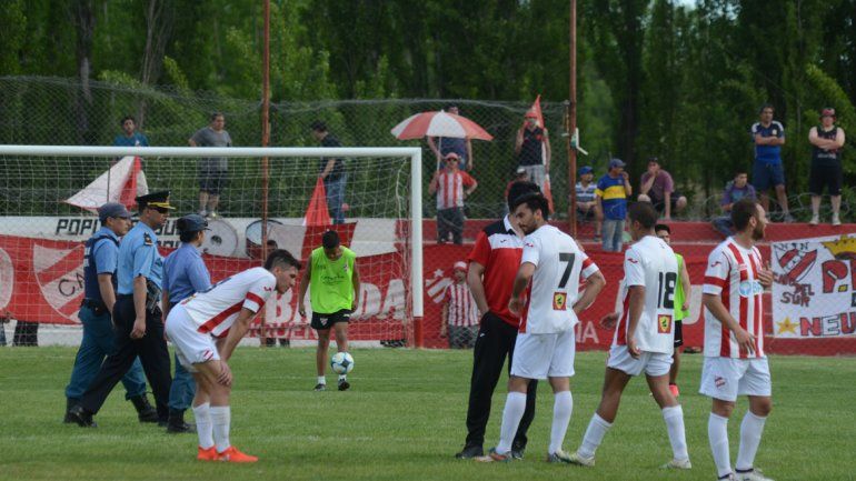 Independiente salió herido de un nuevo compromiso en casa. Ávila erró un penal sobre el final del juego.