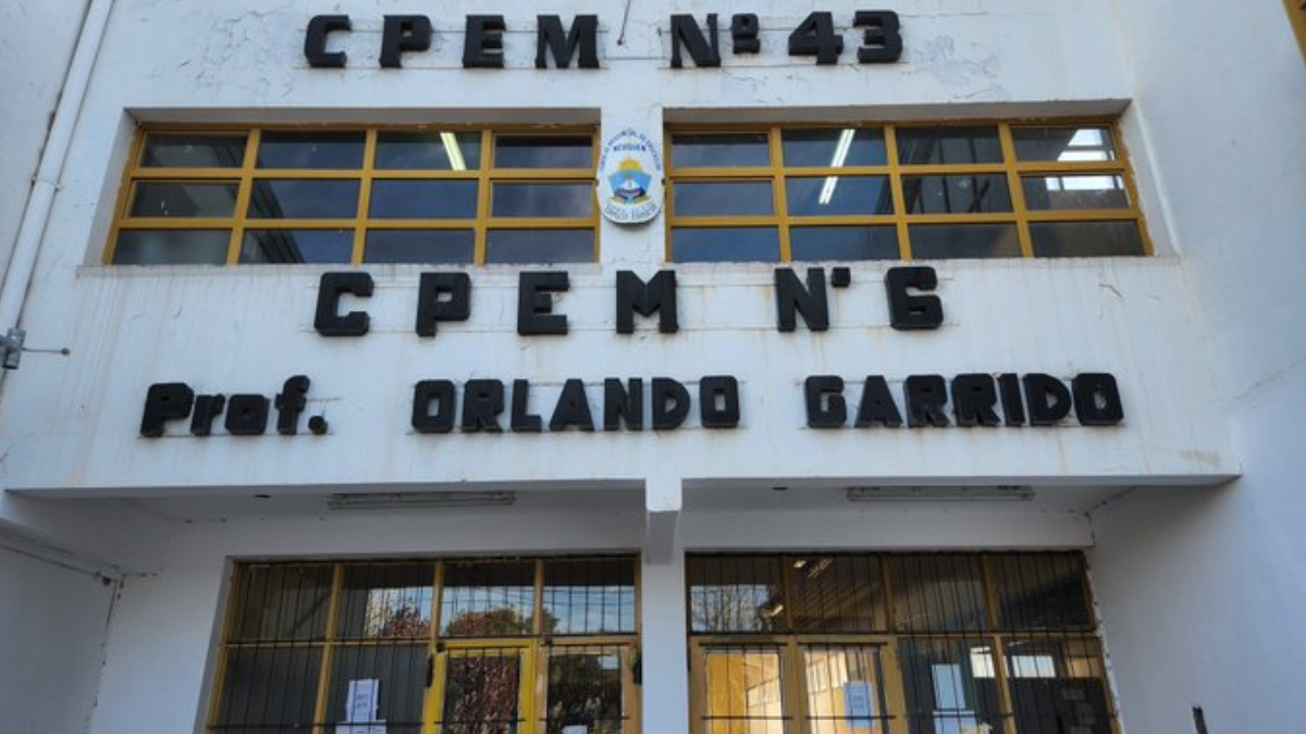 Dieron a conocer el parte médico del adolescente herido por un disparo en una escuela de Cutral Co