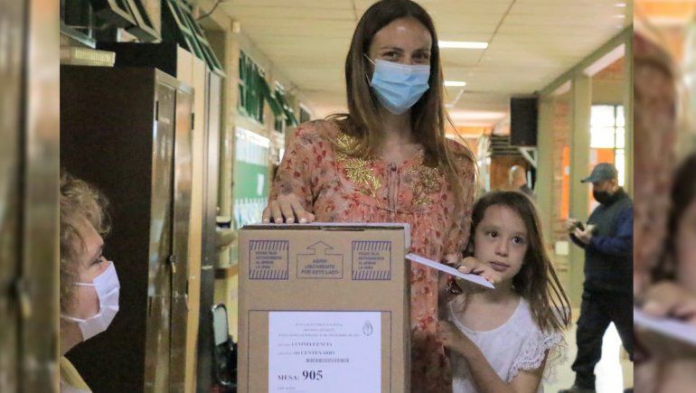 Votó Tanya Bertoldi y develó sus cábalas electorales