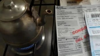 Las facturas ya no podrán incluir impuestos o tasas por fuera del precio regular. Las facturas ya no podrán incluir impuestos o tasas por fuera del precio regular.