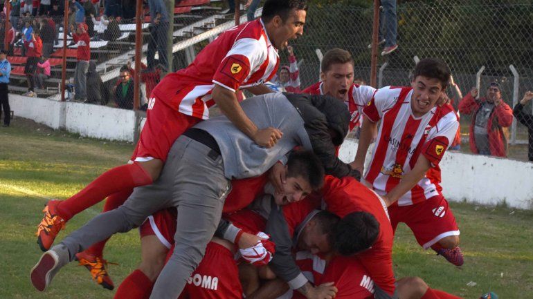 Ojalá que esta imagen se repita y que Independiente siga en el Federal A.