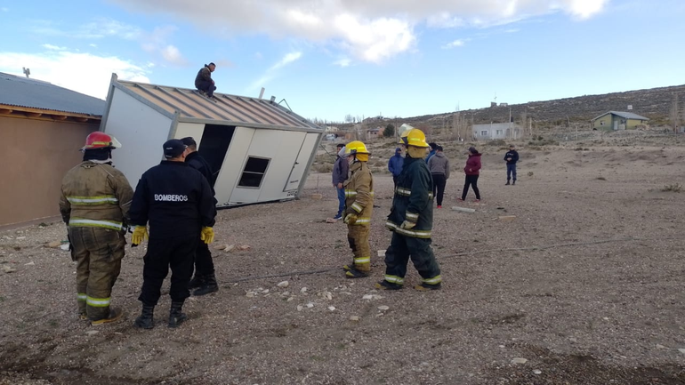 Los daños ocasionados por el temporal de viento en Los Catutos. Los daños ocasionados por el temporal de viento en Los Catutos.