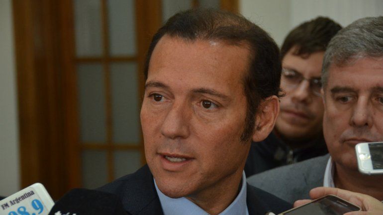Gutiérrez dijo que la suba del dólar ayuda a Neuquén