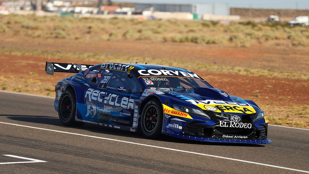 Urcera hizo podio en otra carrera complicada del TC