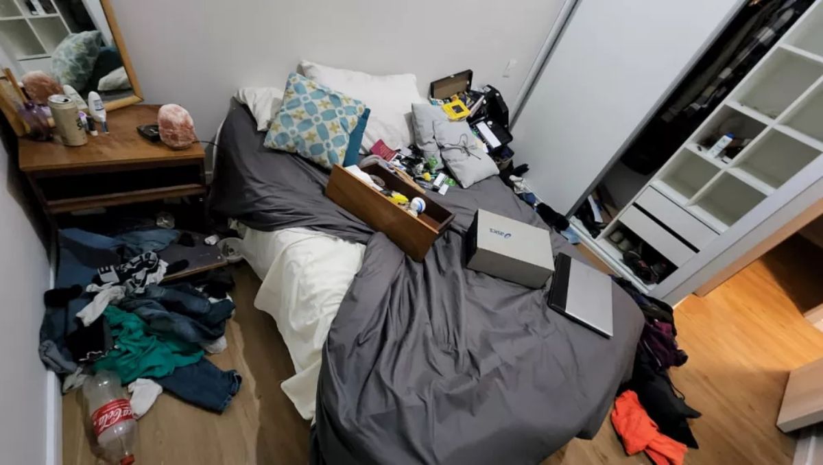 Le revolvieron toda la casa y le robaron dólares