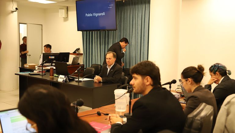 Durante la audiencia de formulación de cargos, el fiscal Pablo Vignaroli estuvo por Zoom. Durante la audiencia de formulación de cargos, el fiscal Pablo Vignaroli estuvo por Zoom.