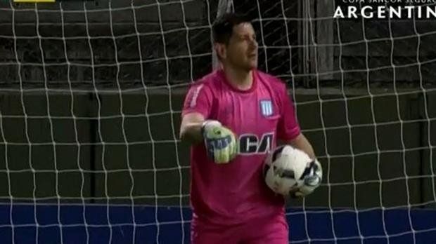 Cocca sacó a Orión del equipo titular y en su lugar probó un juvenil inexperto