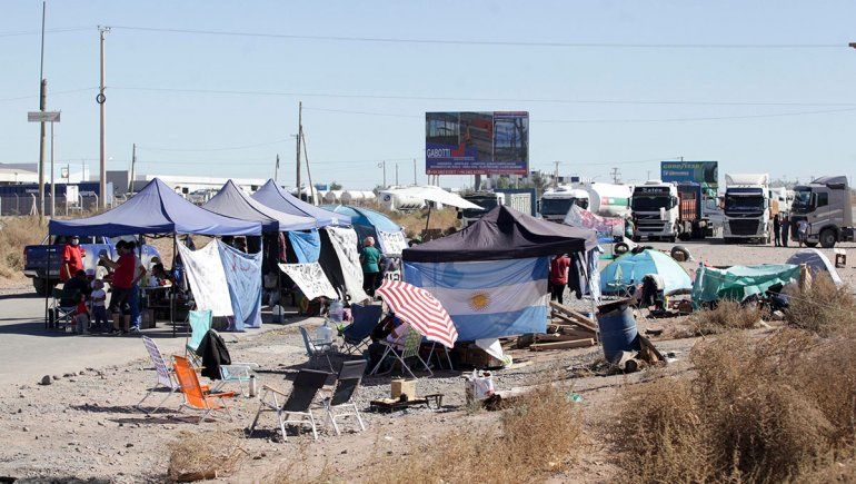 El reclamo del intendente de Añelo: Nos tienen de rehenes