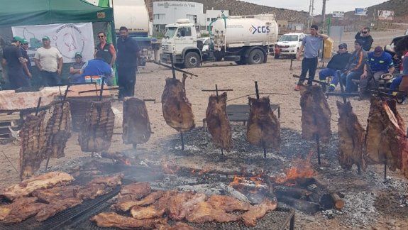 El asado de Camioneros que generó una polémica en las redes sociales