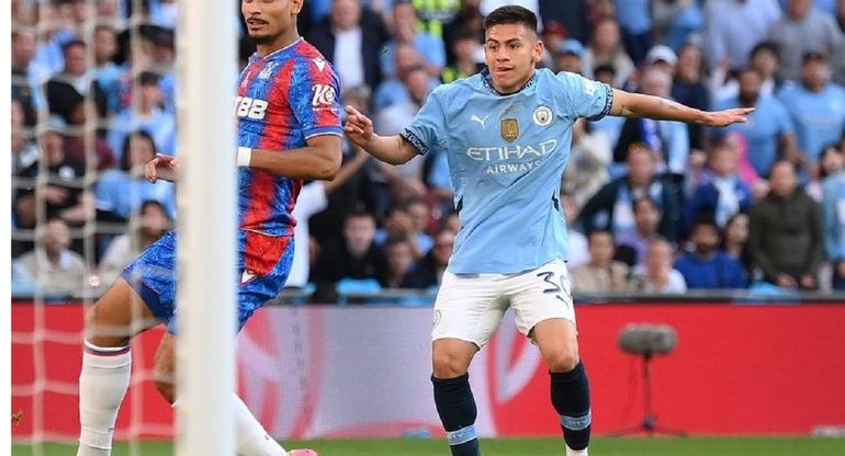 Cómo le fue al Diablito Echeverri, que después de cinco meses debutó en el Manchester City
