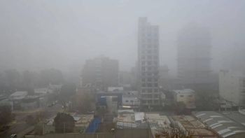 La neblina en la ciudad de Neuquén. La neblina en la ciudad de Neuquén.