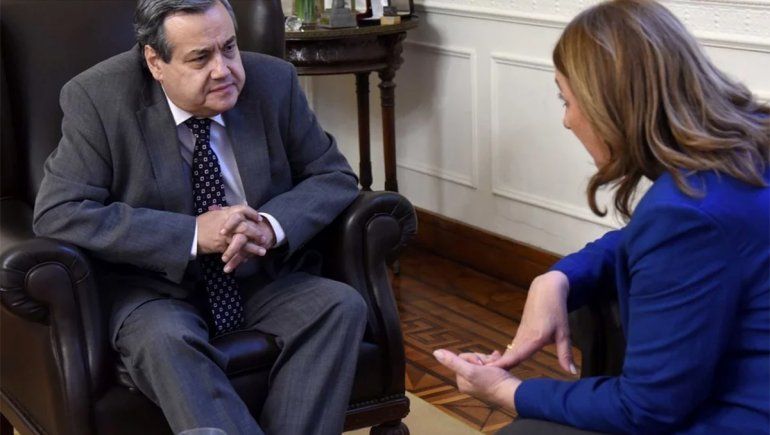 Murieron un diplomático y una mujer por coronavirus: ya son 30 las víctimas en el país