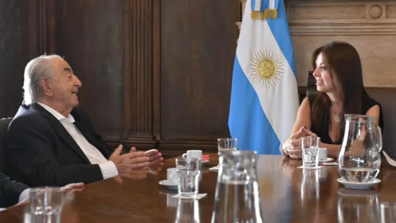La ministra Pettovello y el referente de los empleados de Comercio