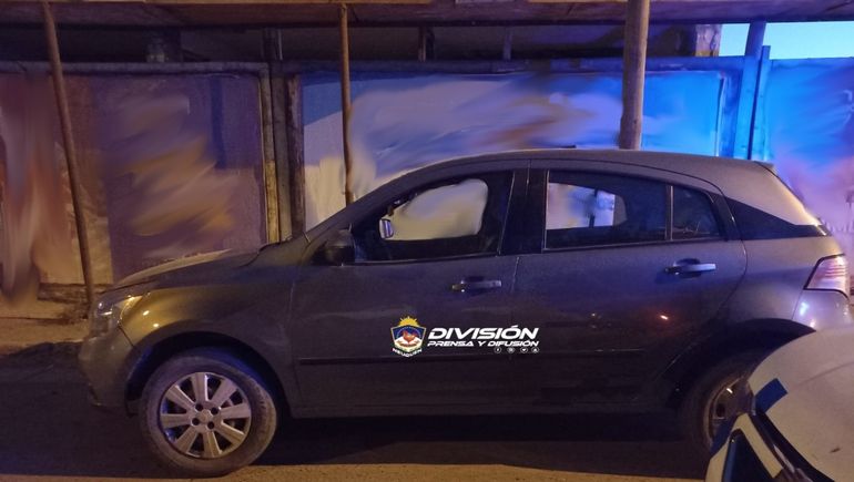 Los ladrones no vieron a la Policía y terminaron detenidos.