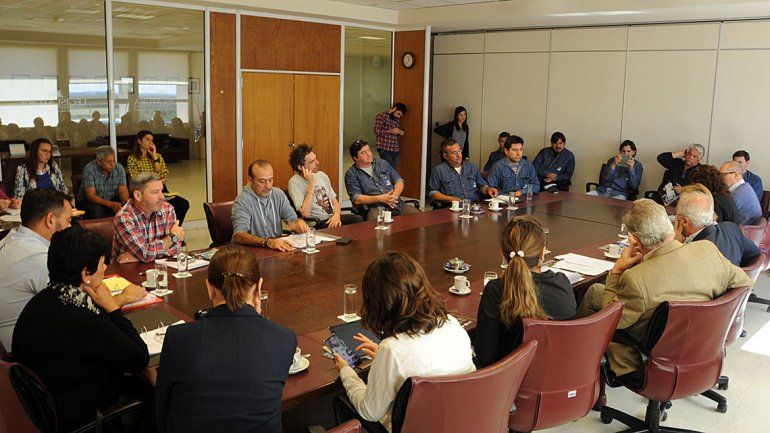 Retiros y servicios petroleros para los empleados de PIAP