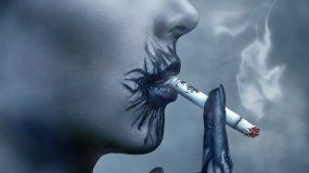 El monóxido de carbono se absorbe en los pulmones, pasa a la sangre y reemplaza al oxígeno. Así, tejidos y órganos quedan menos oxigenados.
