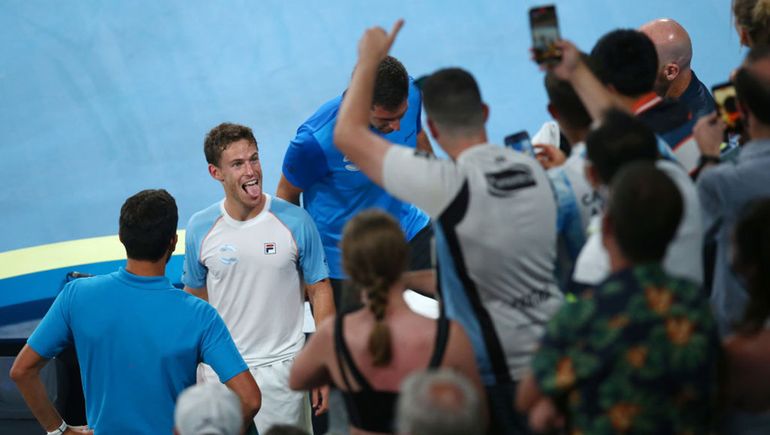 Schwartzman dio la sorpresa ante Tsitsipas y Argentina se ilusiona en la ATP Cup