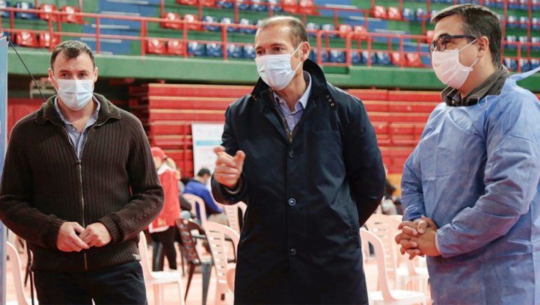 La Provincia espera que para el bimestre de junio-julio esté vacunado el 50 % de la población neuquina.