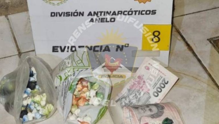 Una mujer embarazada y dos hombres vendían droga en los kioscos narco de El Chañar