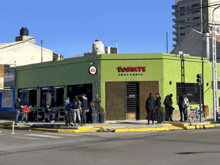 Tomate cumple un año en Neuquén con la mejor cocina italiana. Tomate cumple un año en Neuquén con la mejor cocina italiana.