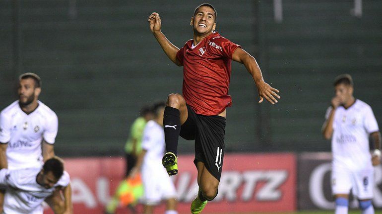 El Rojo no se puso colorado al golear al pobre Atlas