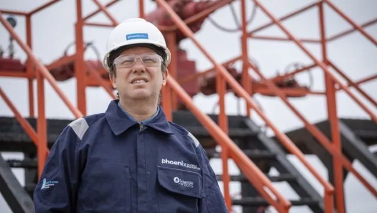 Pablo Bizzotto, CEO de Phoenix Global Resources, en un yacimiento de la compañía. Pablo Bizzotto, CEO de Phoenix Global Resources, en un yacimiento de la compañía.