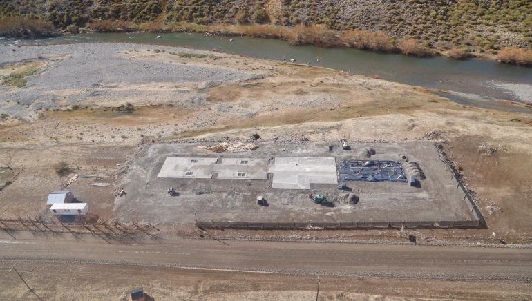 Manzano Amargo avanza con su obra en la ruta de las hosterías