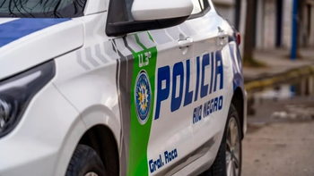 El vehículo tenía pedido de secuestro por un robo en Neuquén el 6 de marzo. | LM Neuquen El vehículo tenía pedido de secuestro por un robo en Neuquén el 6 de marzo.