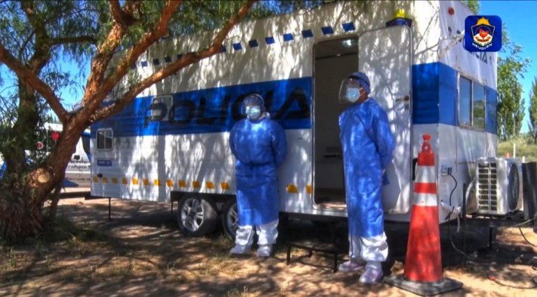 La Policía tiene su propio trailer para hacer hisopados